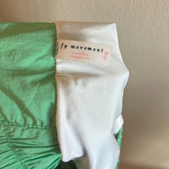 Free People Movement The Way Home Shorts Green Pull On High Rise Womens XL - Picture 8 of 14